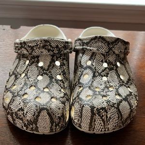 Crocs